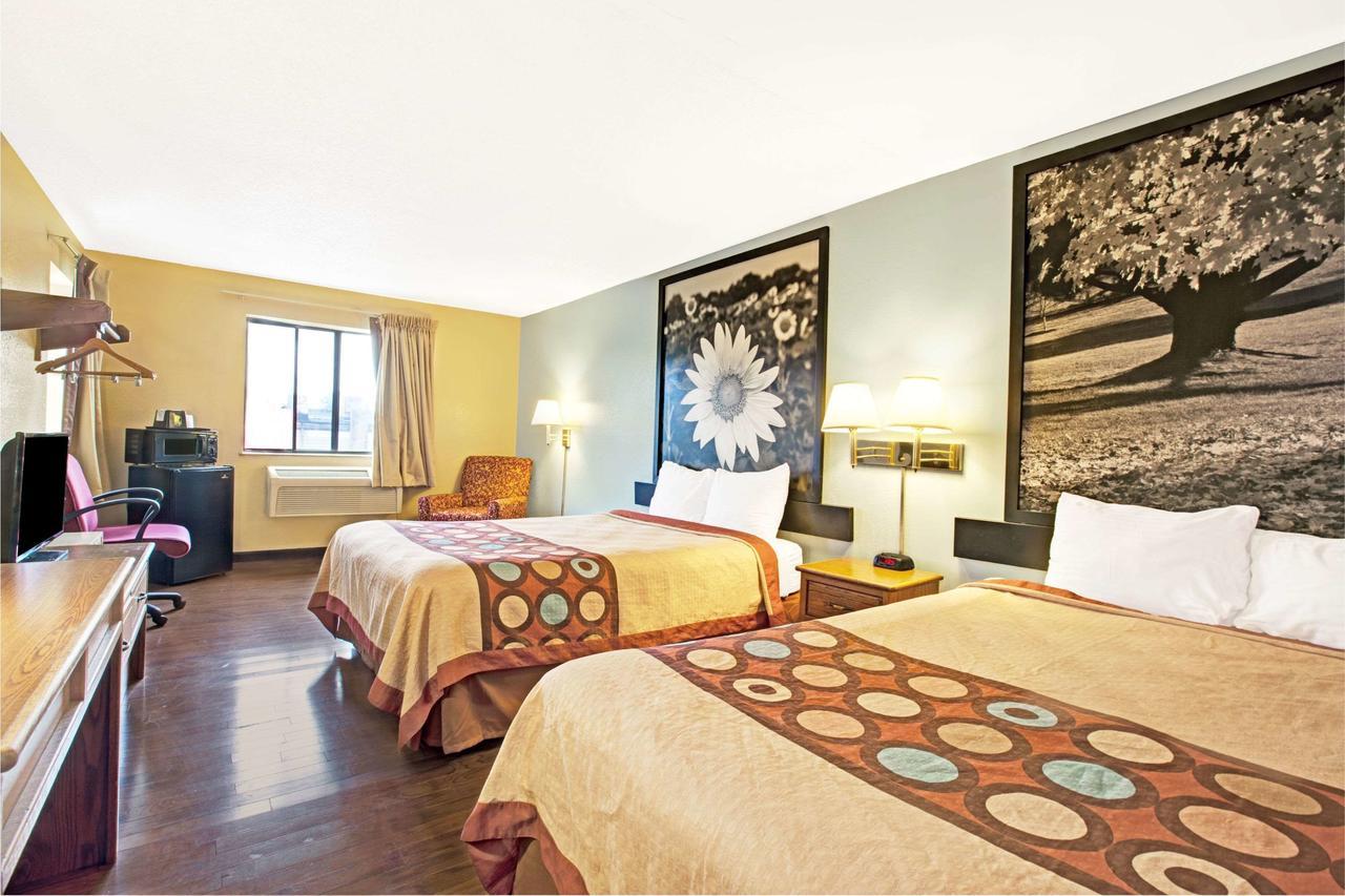 Super 8 By Wyndham Baltimore/Essex Area Exterior photo